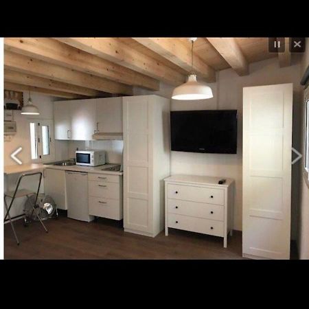 Mini Piso Con Escaleras Apartment บาร์เซโลนา ภายนอก รูปภาพ